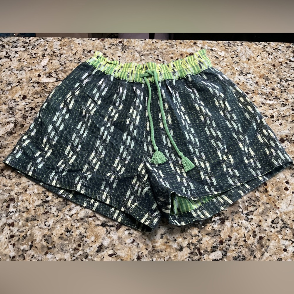 🎁Aerie Green Patterned Shorts NWOT size S